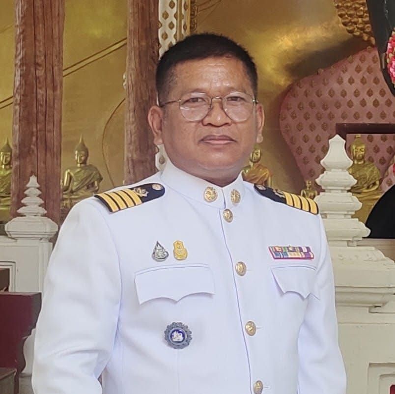 นายโกวิทย์ เรืองอ่อน